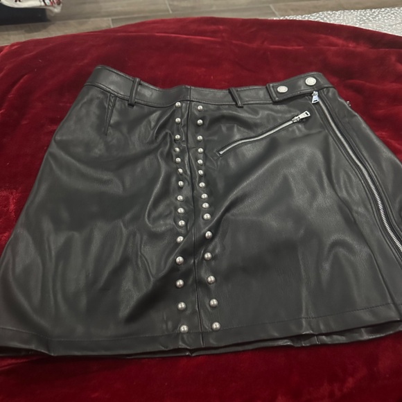 DKNY Women's Studded Faux-Leather Mini Skirt - Picture 4 of 6